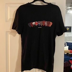 Ben Sherman. Size M, Men’s t shirt. Good used condition. Great guitar picks!